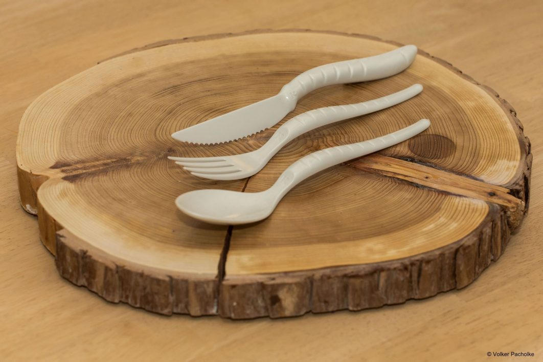 BIO cutlery Organi-Cut is lighter than stainless steel, stronger than to-go disposable wooden cutlery and dishwasher safe.