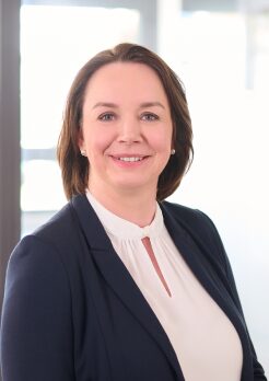 FKUR_Yvonne_Fliegen_Kontakt