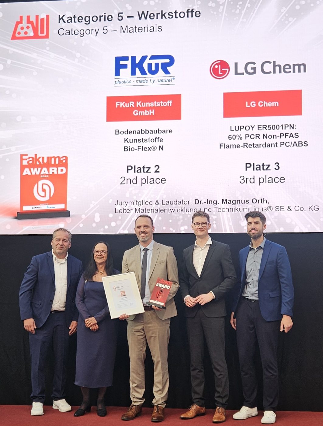 Die biologisch abbaubare Bio-Flex® N-Serie von FKuR belegt den 2. Platz beim erstmals verliehenen FAKUMA Innovation Award 2026 in der Kategorie „Compounding & Werkstoffe“.