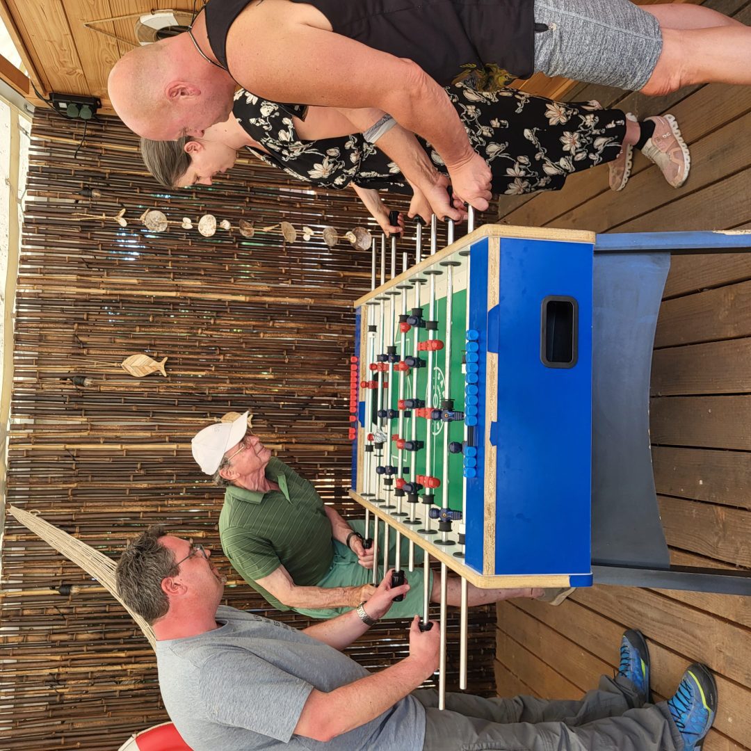 Nach knapp drei Stunden Triathlon waren wir (fast) alle ausgepowert und haben den Tag dann gemütlich beim Grillen und Kaltgetränken ausklingen lassen.