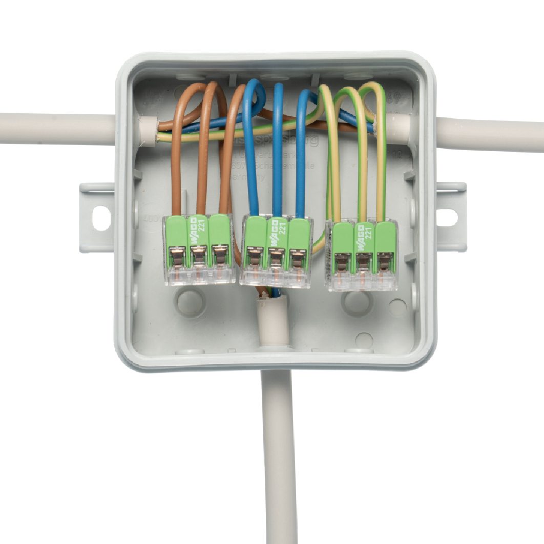 The environmentally friendly junction box in proven quality! Despite the high recycled content of over 90 %, users of the i 12 GreenLine do not have to accept any compromises in terms of product properties.