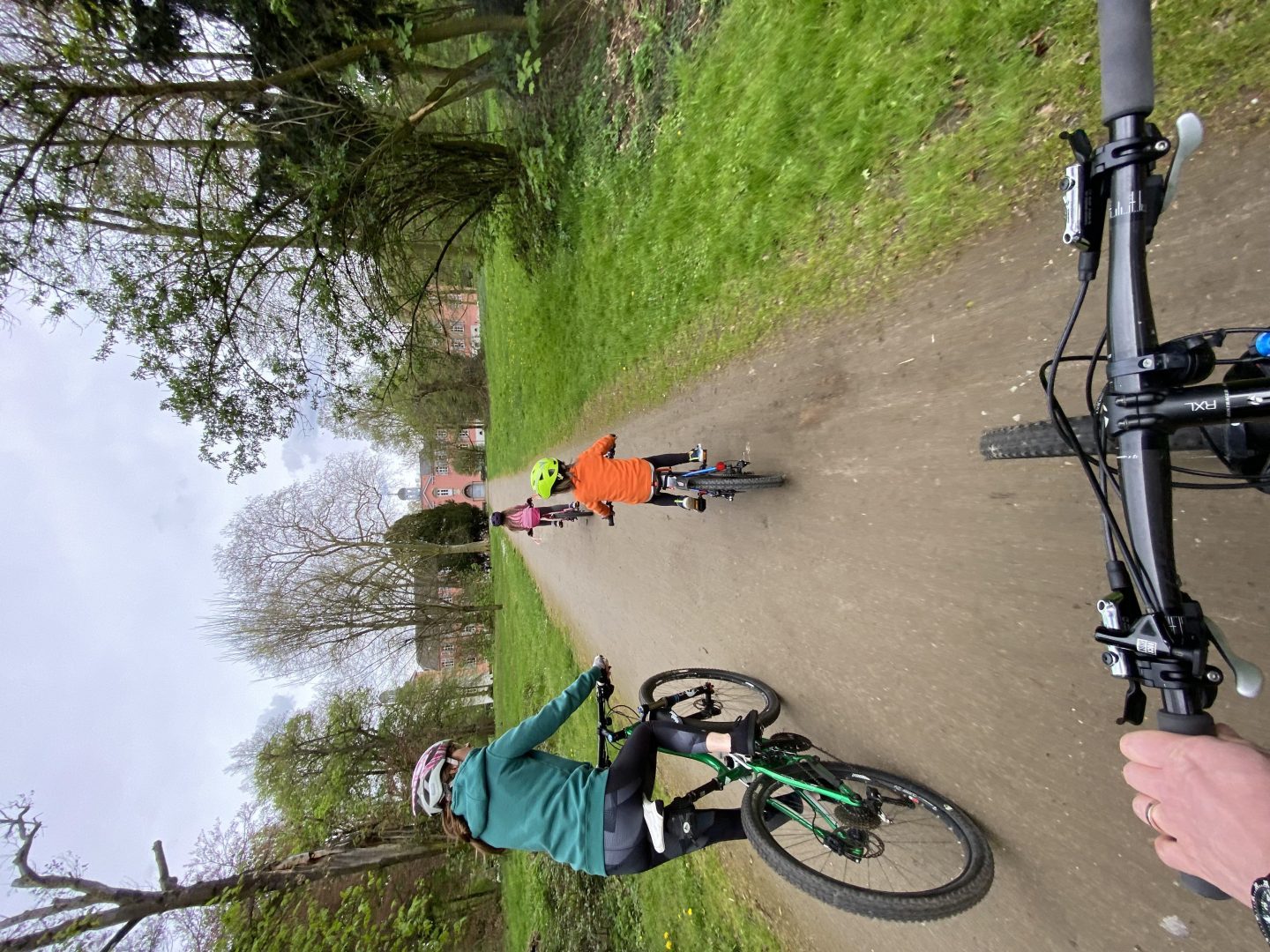 Pedaleando juntos por el clima: „Plastics care fot Future“ Este es el lema bajo el que participamos como equipo en la campaña climática de este año "Stadtradeln".