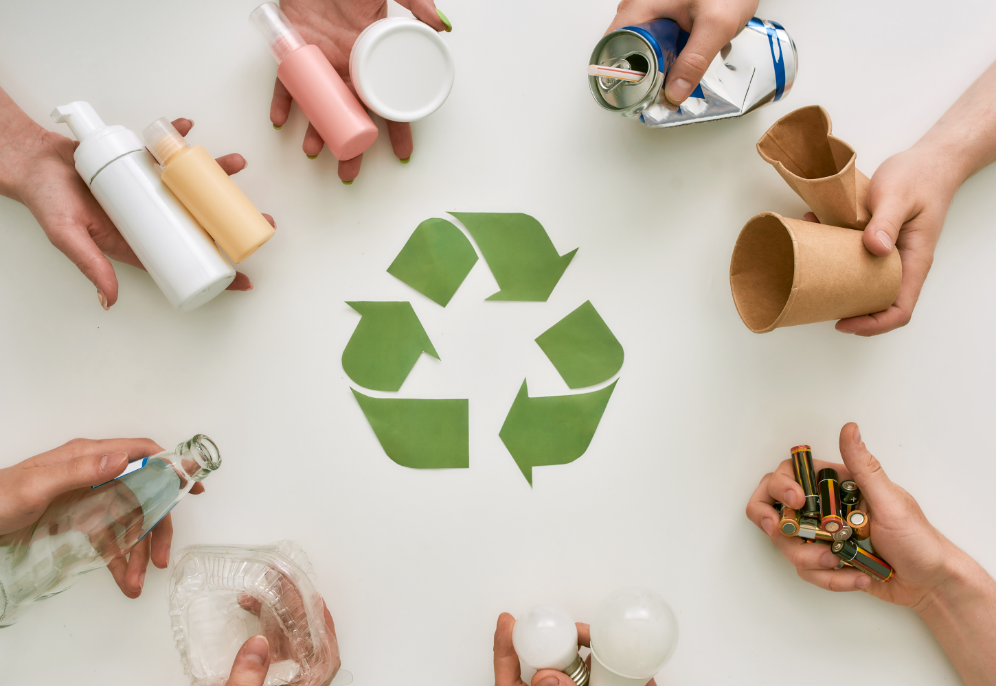 Ressourceneffizienz durch Materialinnovation: Biokunststoffe und Rezyklate
